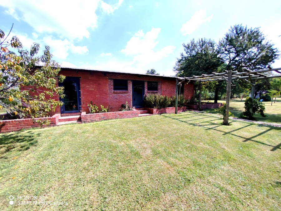 3 Bedroom Property for Sale in Hartebeesfontien AH North West